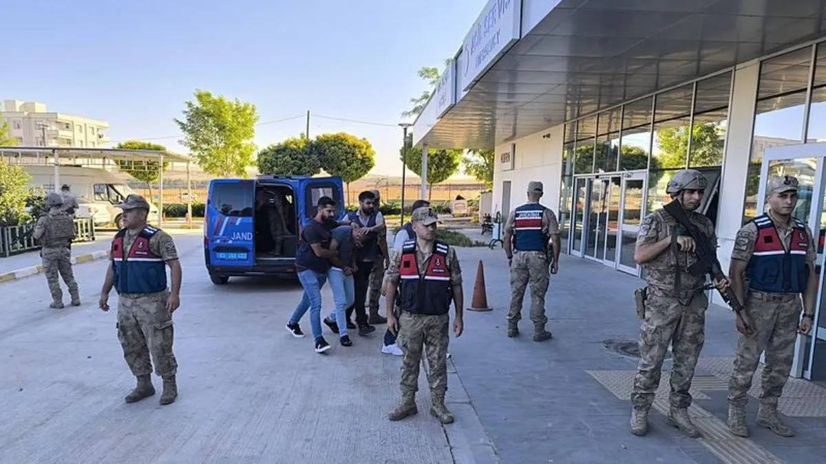 Şanlıurfa’da fıstık bahçesinde ölü bulunan öğretmeni madde bağımlısı otostopçu öldürmüş